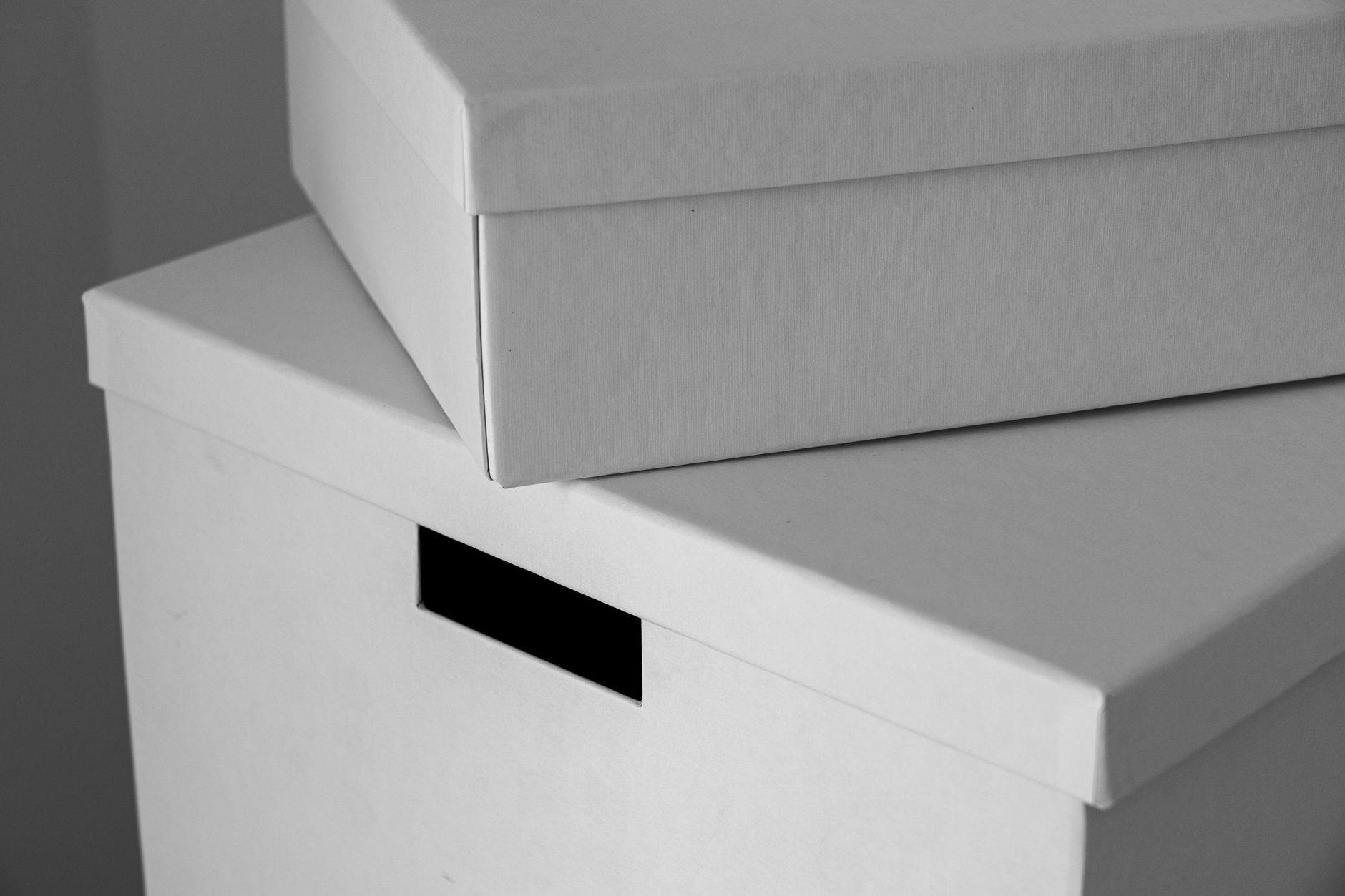 Taşıma sırasında paketlenmiş kutular ve koruyucu malzemeler